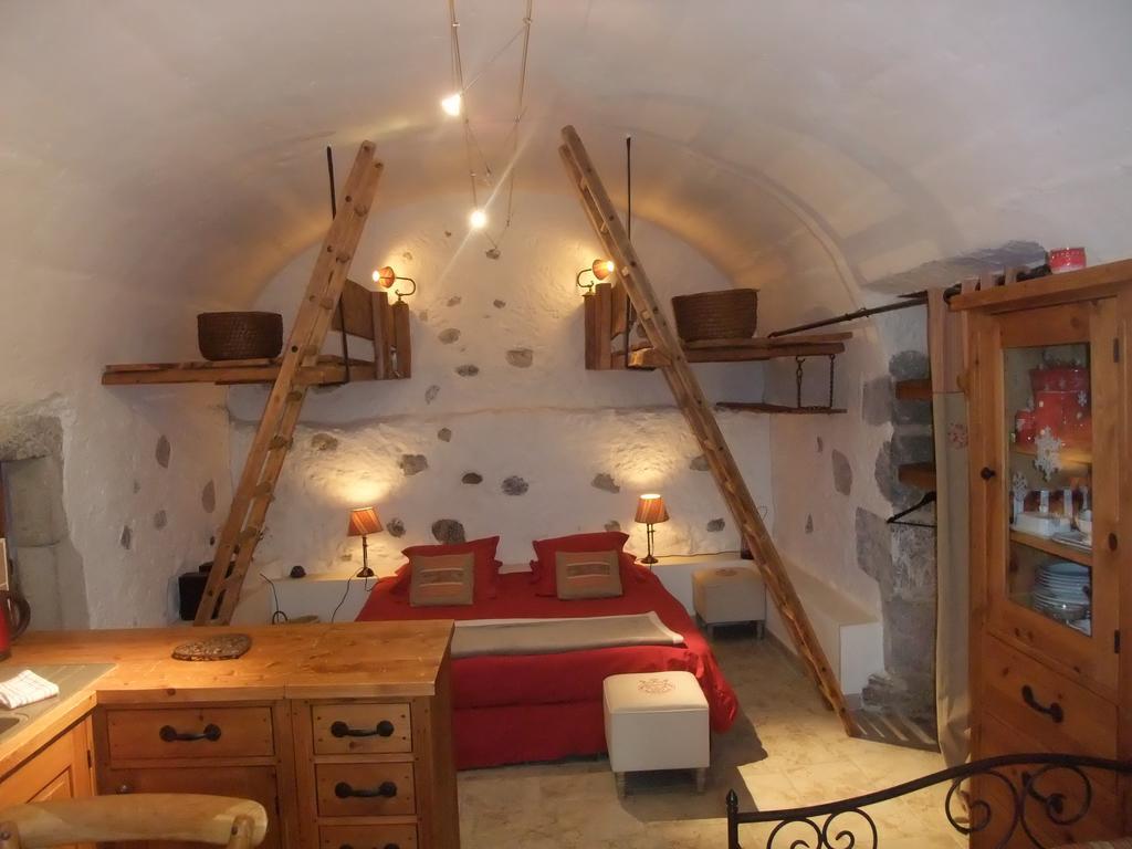 Le Domaine Du Grand Cellier Chambres D'Hotes En Savoie Tournon-sur-Rhône 部屋 写真